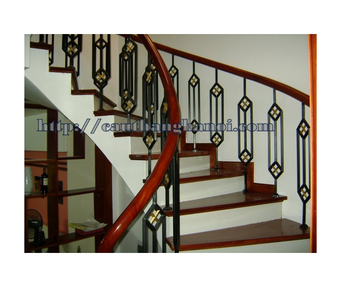 Cầu thang sắt đúc tay vịn gỗ X7